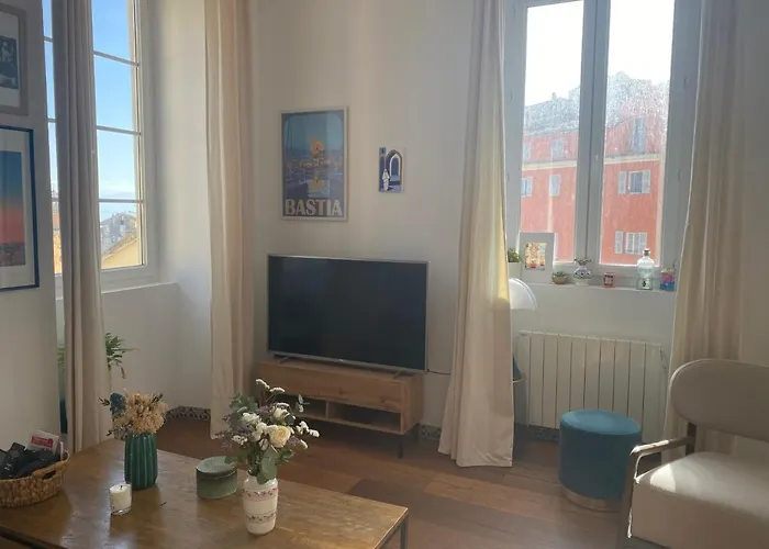 Appartement Hypercentre Bastia Vue Mer Et Petite Terrasse * Bastia (Corsica)